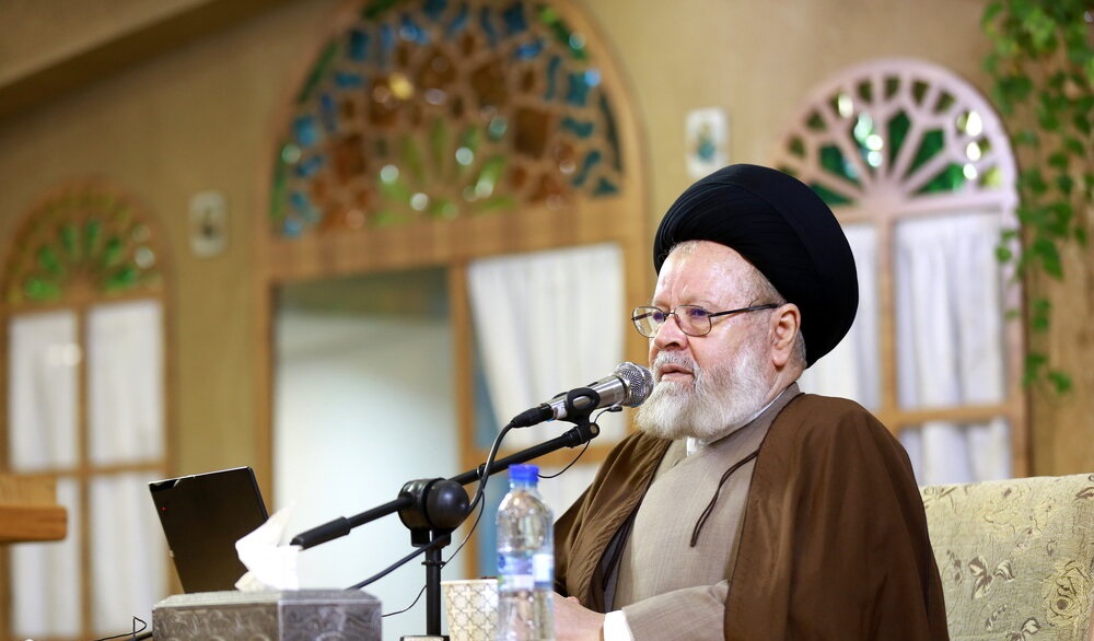ما با تشیع انگلیسی و اسلام آمریکایی سر سازش نداریم